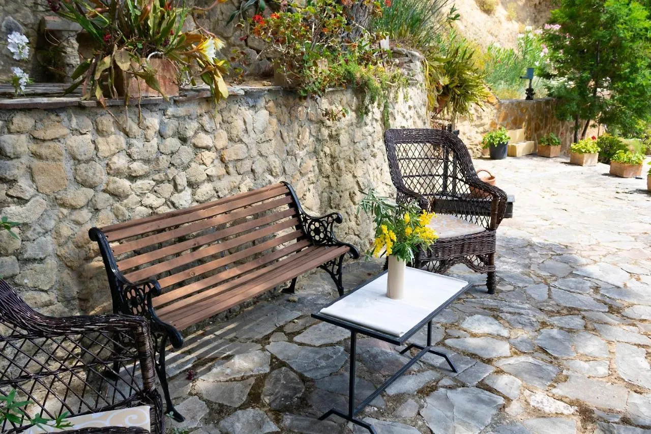 Holiday home Casa Rural La Pedra Ronda